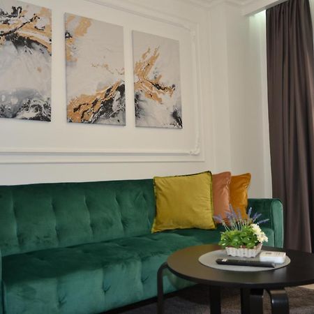 Luxury City Studios Curtea de Argeş Eksteriør bilde