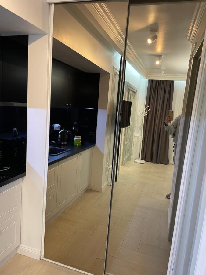 Luxury City Studios Curtea de Argeş Eksteriør bilde